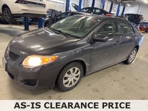 Used 2010 Toyota Corolla LE image 3