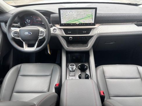New 2026 Ford Explorer Active w/ Active Comfort Package AWD/4WD image 16