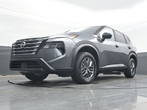 Certified 2025 Nissan Rogue S image 20