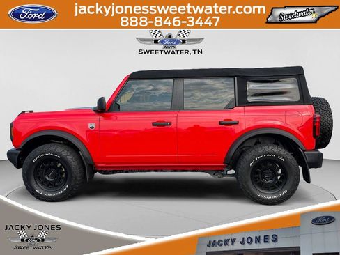 Certified 2023 Ford Bronco 4-Door AWD/4WD image 2