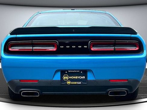 Used 2023 Dodge Challenger R/T RWD image 5
