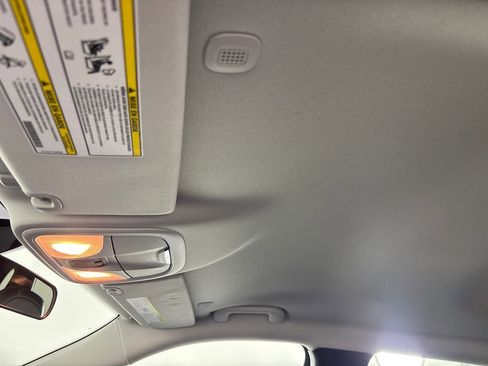 Used 2020 Jeep Cherokee Latitude Plus image 25