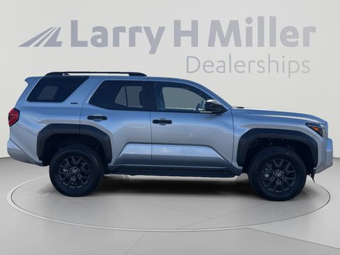 Used 2025 Toyota 4Runner TRD Sport Premium AWD/4WD image 6