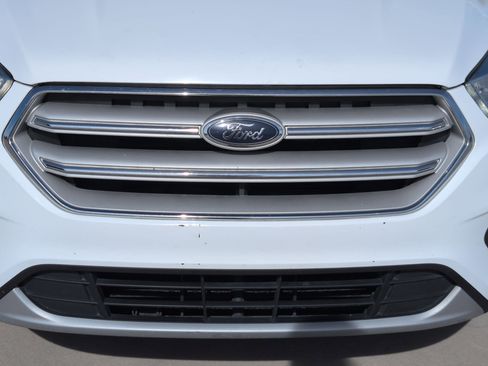 Used 2018 Ford Escape SEL image 9