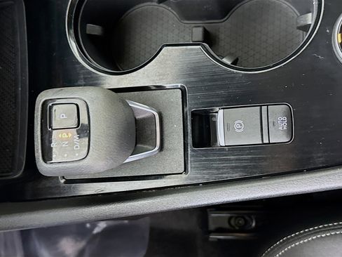 Used 2023 Nissan Rogue S image 20