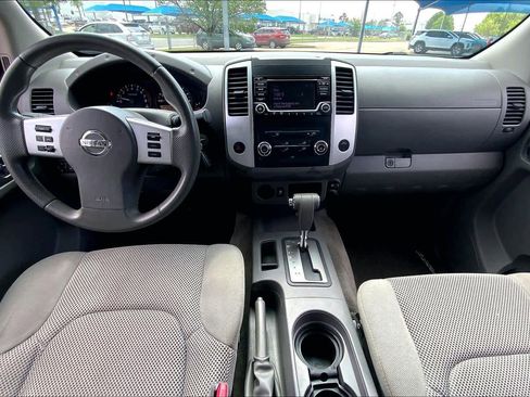 Used 2017 Nissan Frontier SV RWD image 16