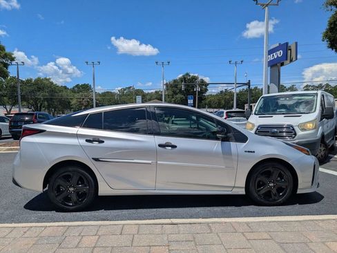 Used 2022 Toyota Prius FWD image 9