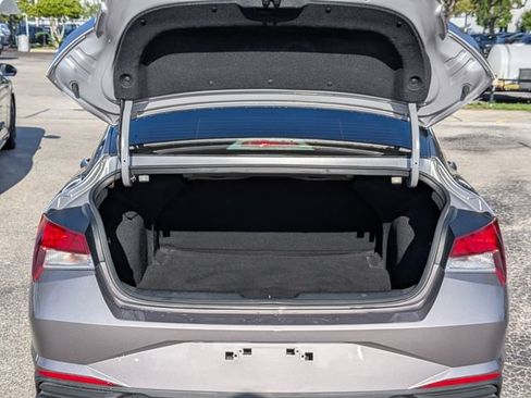 Used 2023 Hyundai Elantra SEL w/ Convenience Package FWD image 15