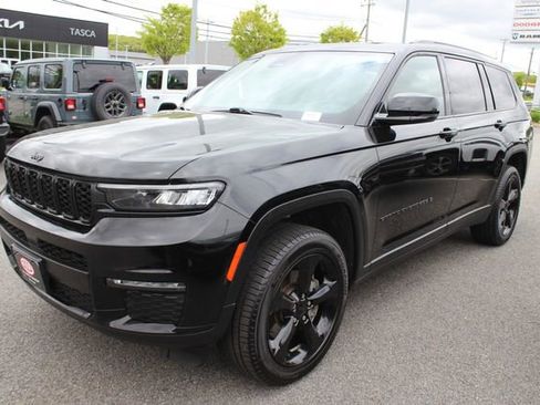 Used 2024 Jeep Grand Cherokee L Limited w/ Black Appearance Package AWD/4WD image 2