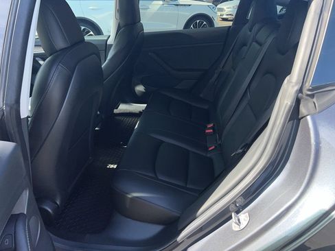 Used 2022 Tesla Model 3 Long Range image 18