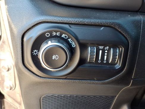 Used 2019 Jeep Wrangler Unlimited Sport S image 26