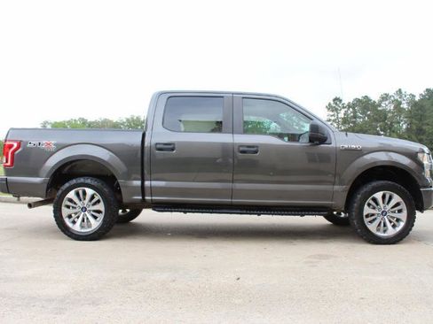 Used 2017 Ford F150 4x4 SuperCrew image 19