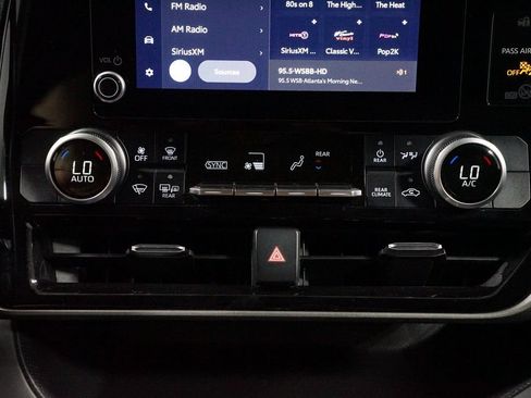 Certified 2024 Toyota Highlander LE FWD image 20