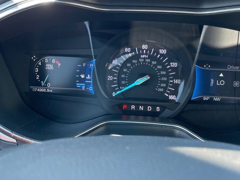 Used 2016 Ford Fusion SE FWD image 12