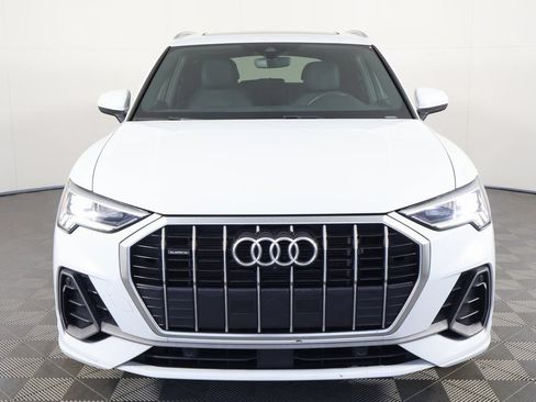 Used 2023 Audi Q3 2.0T Premium Plus w/ Premium Plus Package AWD/4WD image 2