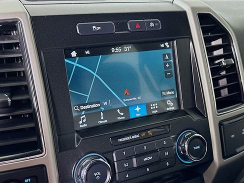 Used 2017 Ford F150 Lariat image 27