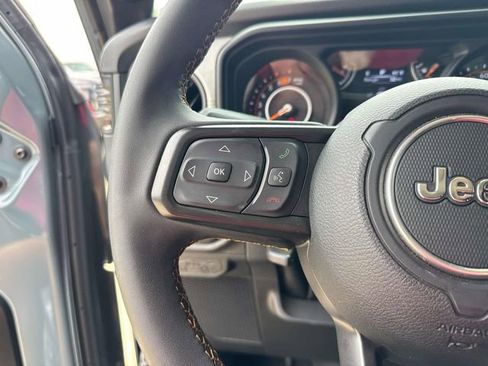 Used 2024 Jeep Wrangler Unlimited Sport AWD/4WD image 29