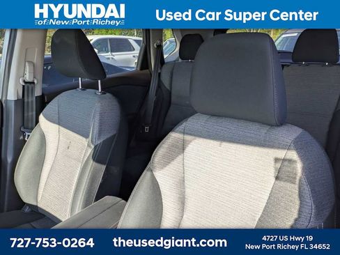 Used 2022 Nissan Rogue SV AWD/4WD image 3