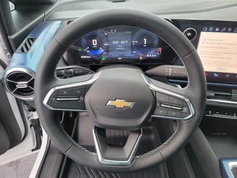 New 2026 Chevrolet Equinox EV LT image 22