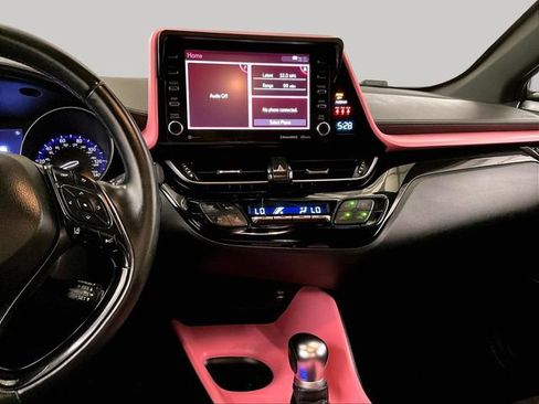 Used 2019 Toyota C-HR XLE FWD image 6