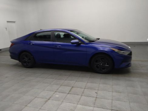 Used 2023 Hyundai Elantra SEL image 11