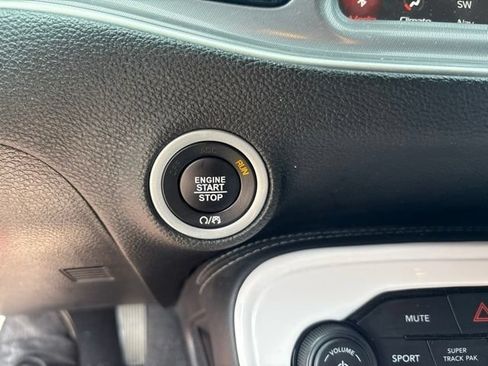 Used 2022 Dodge Challenger GT RWD image 19