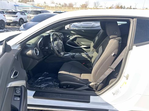 Used 2021 Chevrolet Camaro LT image 20
