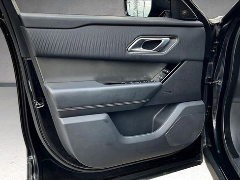 Used 2019 Land Rover Range Rover Velar S AWD/4WD image 19