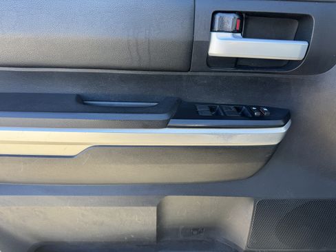 Used 2015 Toyota Tundra SR5 image 9