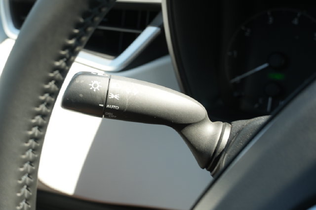 Used 2025 Toyota Corolla SE FWD image 27