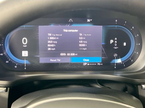 Used 2022 Volvo XC60 B5 Momentum w/ Climate Package image 12