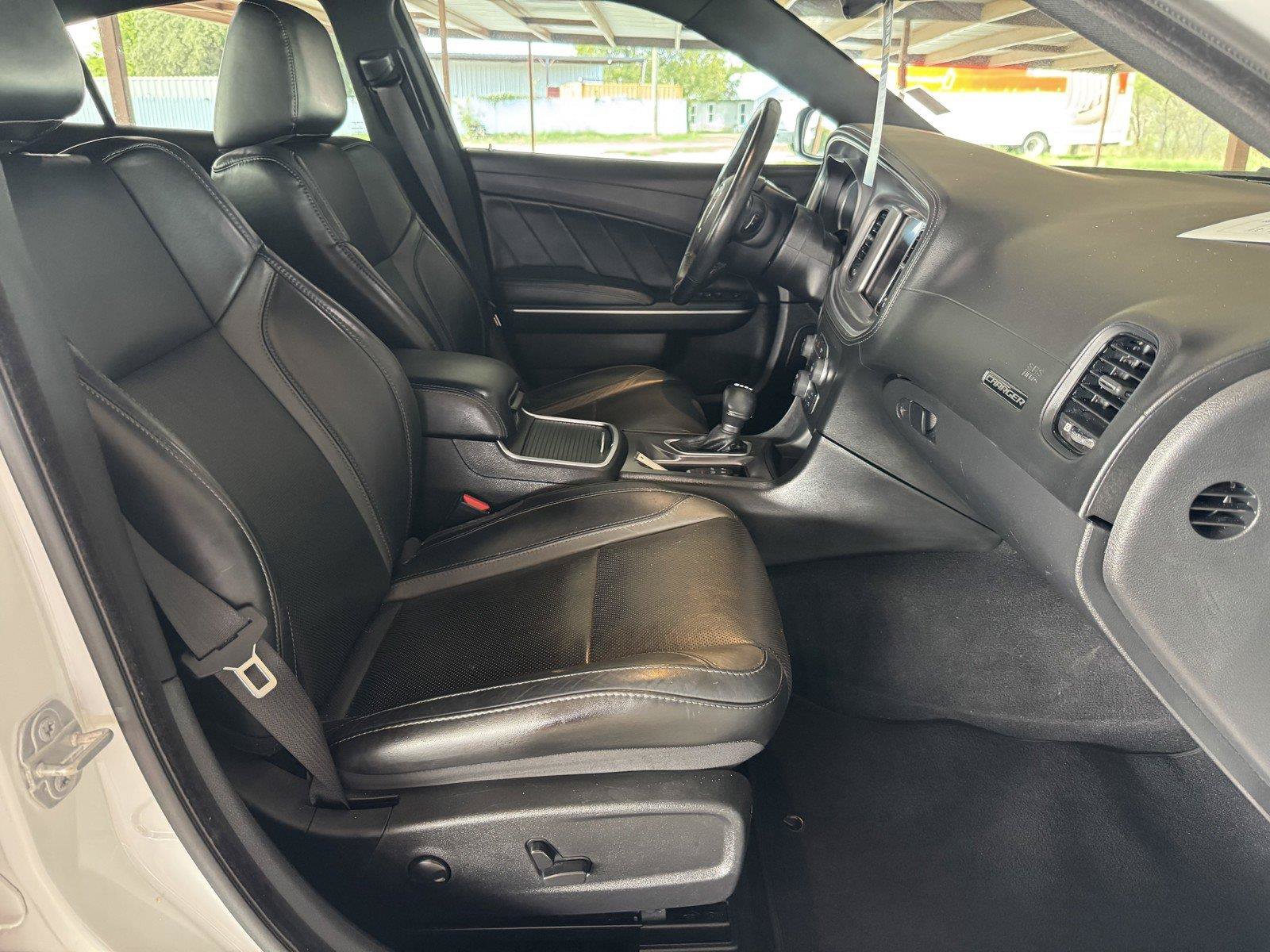 Used 2022 Dodge Charger SXT w/ Plus Group RWD image 41