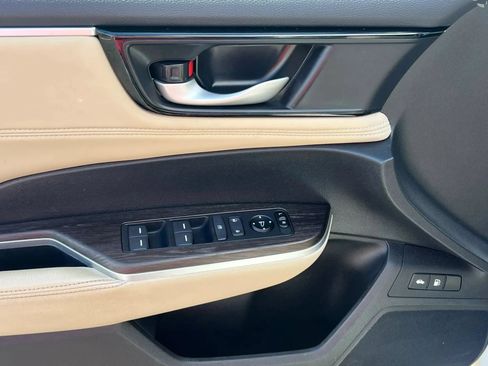 Used 2018 Honda Clarity Plug-In Hybrid image 12