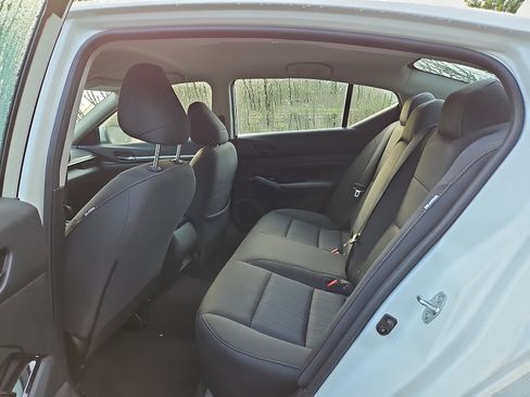 Certified 2023 Nissan Altima 2.5 SV FWD image 10