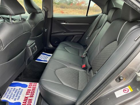 Used 2018 Toyota Camry XSE image 35