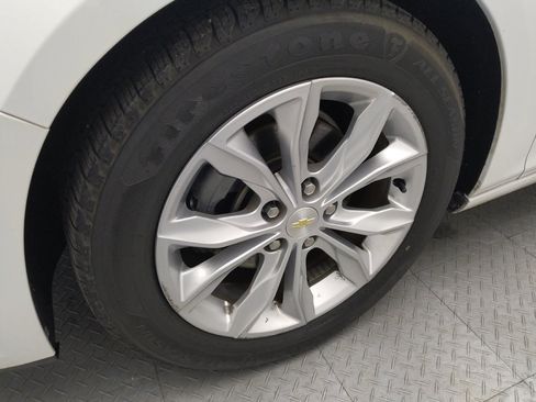Used 2022 Chevrolet Malibu LT FWD image 31