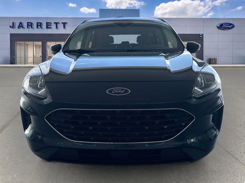 Certified 2022 Ford Escape SE w/ SE Sport Appearance Package FWD image 2