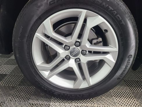 Used 2018 Audi Q5 2.0T Premium w/ Convenience Package AWD/4WD image 16