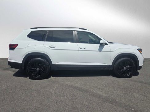 Used 2022 Volkswagen Atlas SE FWD image 2