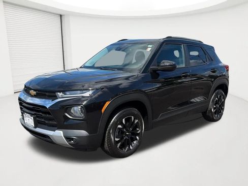 Used 2023 Chevrolet TrailBlazer LT AWD/4WD image 1