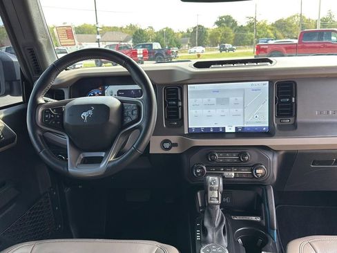 Used 2024 Ford Bronco Wildtrak image 15