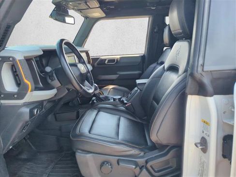 Used 2022 Ford Bronco Badlands w/ Sasquatch Package AWD/4WD image 14
