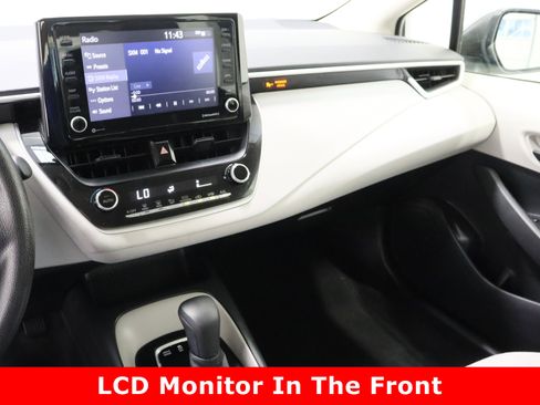 Used 2022 Toyota Corolla LE image 15