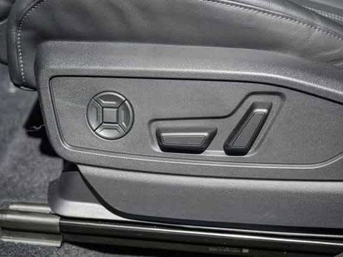 New 2025 Audi Q5 Prestige image 28