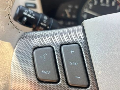 Used 2005 Cadillac XLR RWD image 15