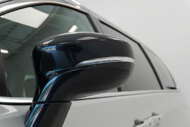 Used 2024 Chrysler Pacifica Touring-L FWD image 28