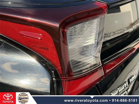 Used 2021 Toyota Prius XLE image 10