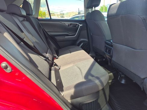 Used 2024 Toyota RAV4 LE AWD/4WD image 28
