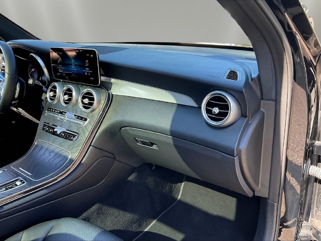 Certified 2021 Mercedes-Benz GLC 300 image 27