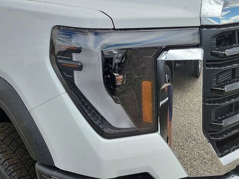 New 2026 GMC Sierra 3500 Pro w/ Fleet Convenience Package image 8